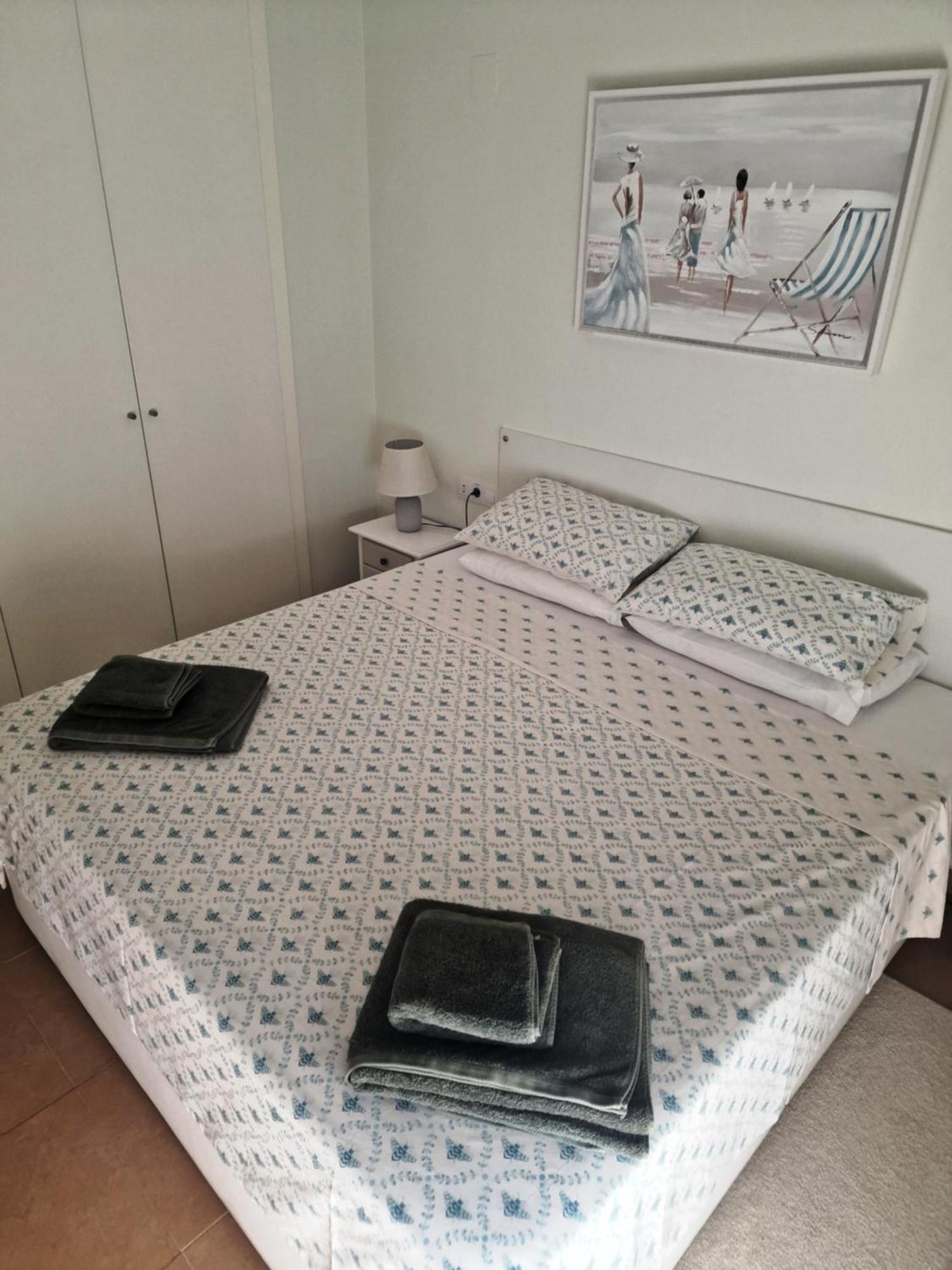 Immaculate 2-Bed Apartment In Pego Exteriör bild